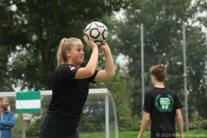 1_20201003NicKvhA1-DVOA2-005