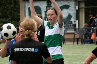 20200912NicKvhA4-KorwiA1-001