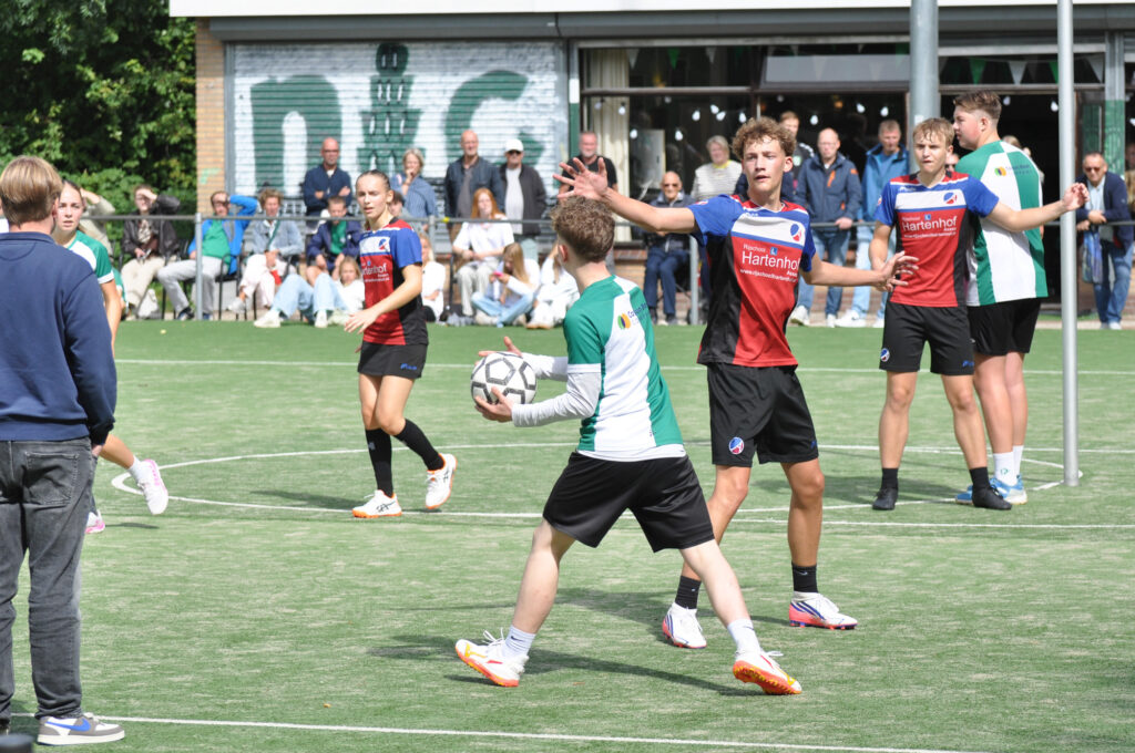 Nic.-Hoogkerk U19-1 – AVO U19-1-76